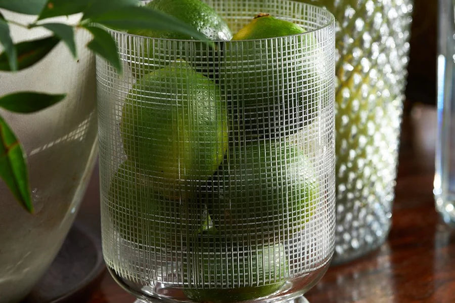 HS VASE GLASS CYLINDER ON BASE 14X10
